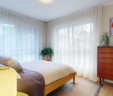 DELIGHTFUL TWO BEDROOM HOME - Photo 3