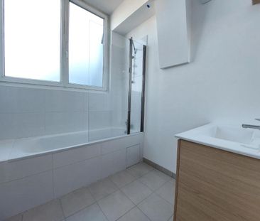 Location Appartement 5 pièces 100m² LOUVIERS 27400 - Photo 2