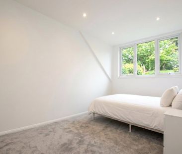 Birch Close, Romford, RM7 - Photo 4