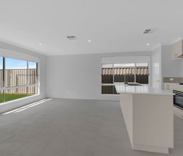Brand New Five Bedroom Home - Photo 4