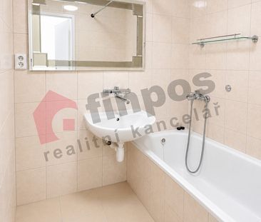 Pronájem bytu 2+1 57 m² - Fotografie 3
