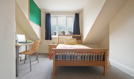 3 Bed House Due Renovation Just Off Ecclesall Road! - Photo 2