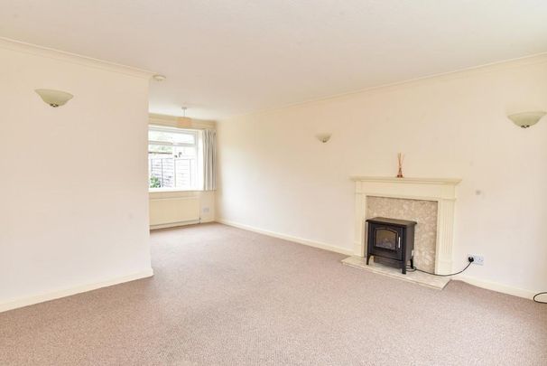 3 bedroom end of terrace house to rent - Photo 1