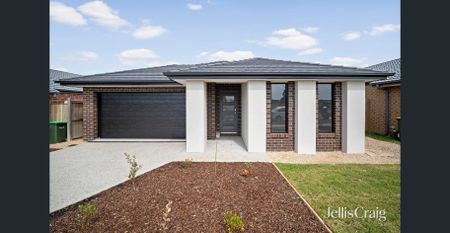 Comfortable four bedroom home - Photo 5