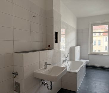 Traumhafte 2-Raum-Wohnung mit genug Platz sucht dich - mit Einbaukü... - Foto 2