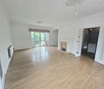 3 bed Bungalow - To Let - Photo 2