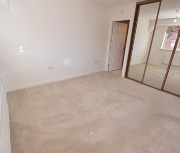 4 BED Detached house To rent - Photo 6