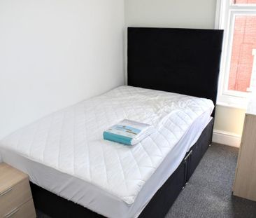 4 bedroom terraced house to rent - Photo 6