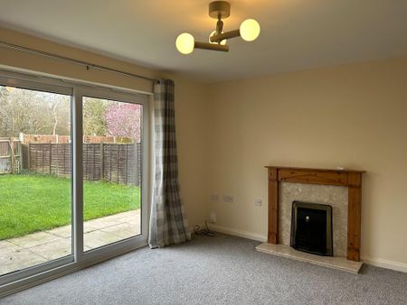 3 bedroom semi-detached house to rent - Photo 4