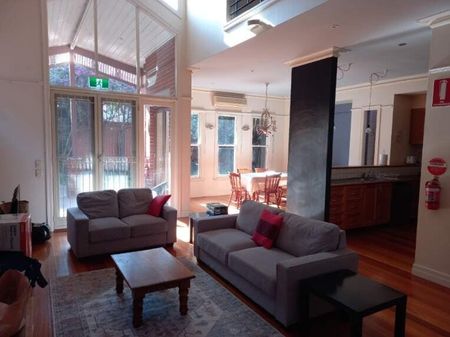 Elwood - Photo 4