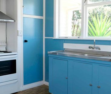 Elevated Three-Bedroom Home with Coastal Outlook - Photo 5