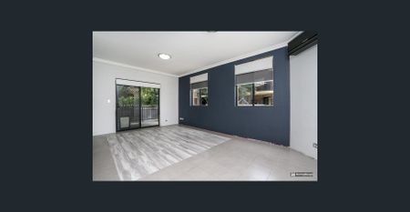 Pet Friendly Unit with Large Courtyard - Photo 5