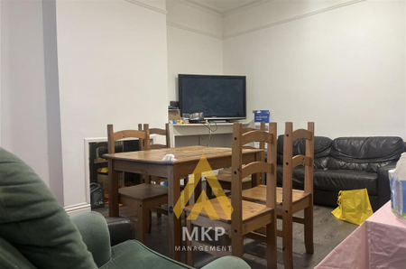 5 bedroom terraced house to rent - Photo 5