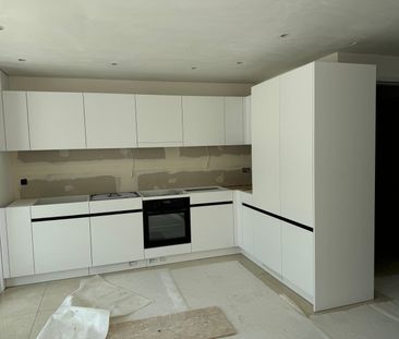 Luxuriöse Neubauwohnungen 3.5 bis 4.5 Zimmer mit Balkon oder Sitzpl... - Photo 2