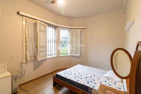 Casa com 5 quartos e 600m² para alugar em Cristal, Porto Alegre. - Foto 4