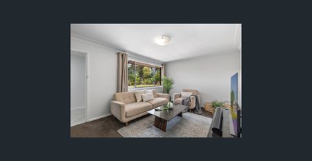 Beautiful family brick home - Photo 2