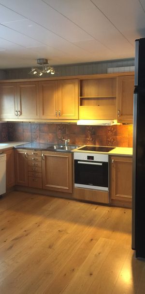 Astrakangatan, Hässelby - Photo 1