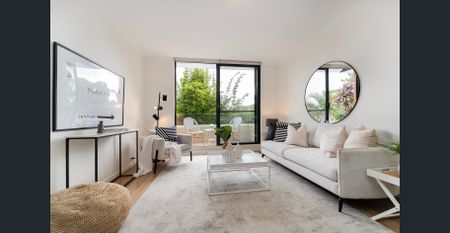 Spacious Two-Bedroom Apartment with Resort-Style Facilities - Photo 2