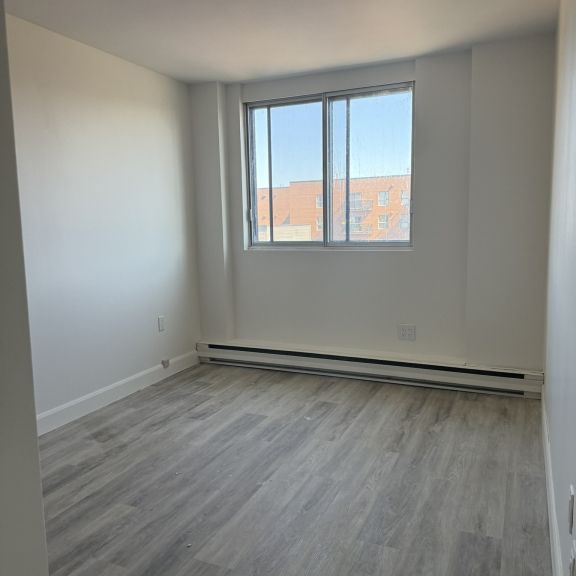 Magnifique Penthouse Entièrement Rénové! - Photo 1