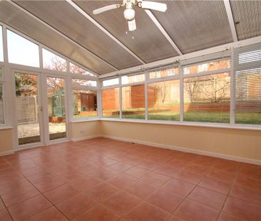 Bushy Hill Drive, Guildford, Surrey, GU1 2UH - Photo 4