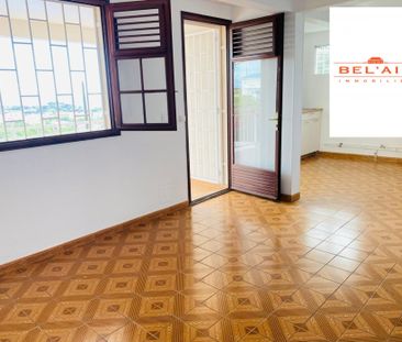 Location Appartement 54.00m² 3 pièces Fort de france - Photo 3