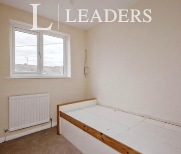4 bedroom detached house to rent - Photo 4