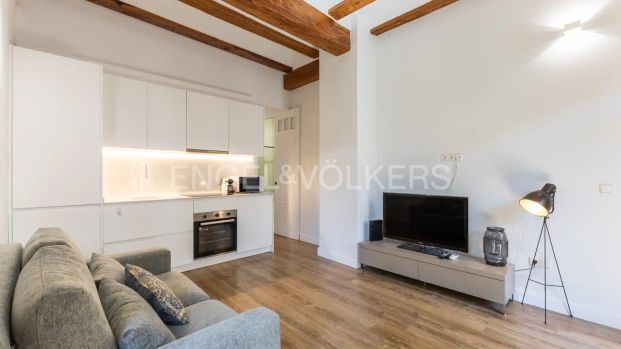 Piso de alquiler en Calle Mallorquins, El Mercat - Photo 1