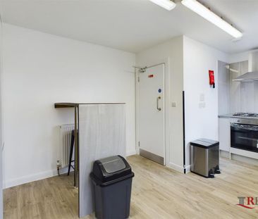 House share to rent - Photo 4