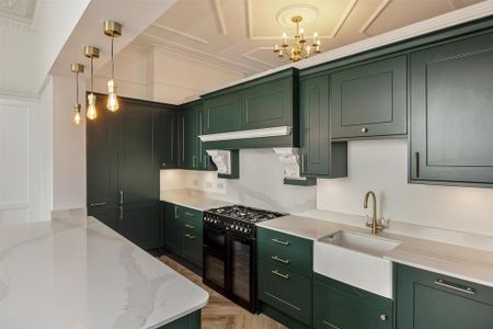 3 bedroom flat to rent - Photo 5