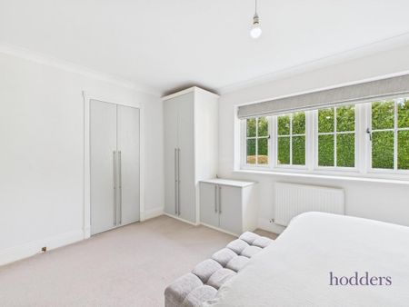 5 bedroom detached house to rent - Photo 5