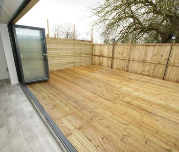 2 bedroom maisonette to rent - Photo 4