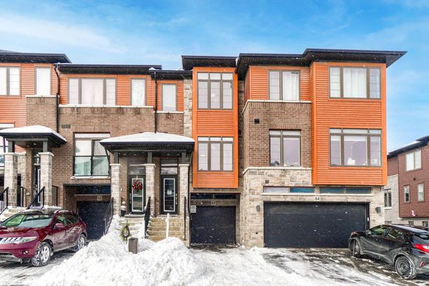 For Lease - 30 Times Square Boulevard Unit# 63, Hamilton, Ontario - Photo 1