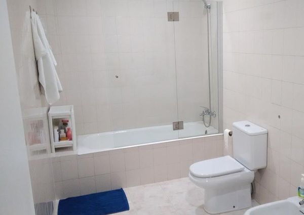 Alugo 2 quartos a 5 minutos a pe do centro de Braga