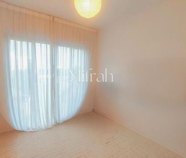 Single Row + Maid | Private Garden | Vacant Soon - Photo 3