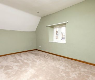 4 bedroom detached house to rent - Photo 6