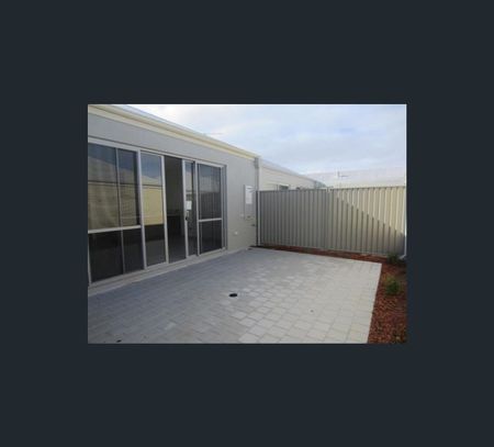 34 Aviator Boulevard, Clarkson, WA 6030 - Photo 3