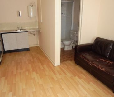 1 Bedroom,Flat,Merridale, Wolverhampton , WV3 9RD£425.00P/M - Photo 5