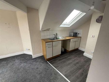 Station Road, Old Colwyn, LL29 - Photo 3