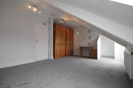 4 bedroom maisonette to rent - Photo 2