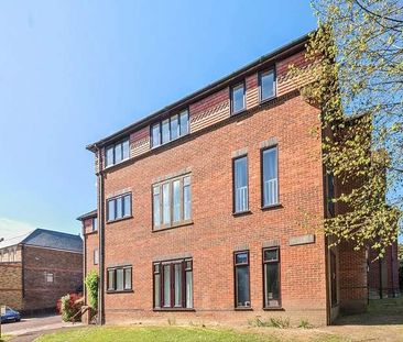 Wherwell Lodge, Farnham Road, Guildford, Surrey, GU2 - Photo 4