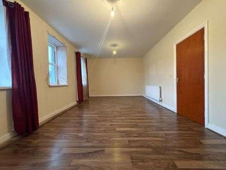 Top Floor Flat, Morgan Street, Tredegar, NP22 - Photo 5