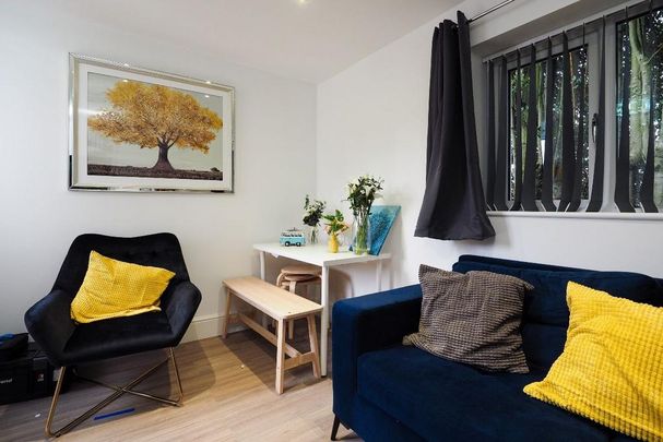 1 bedroom in a house share to rent - Photo 1