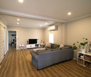 Quaint Cottage Home - Photo 2