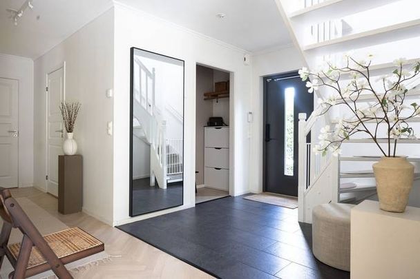 Hultavägen, Gunnilse - Photo 1