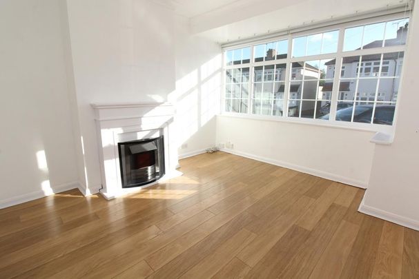 3 bedroom end of terrace house to rent - Photo 1