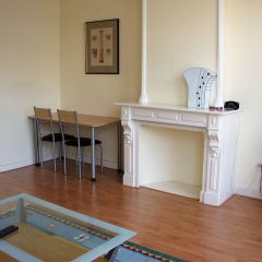 Plantage Badlaan for one expat only, a room en suite. 2 furnished rooms divided by a sliding door, 1 living and 1 bedroom. Own kitchen and bathroom - Foto 1