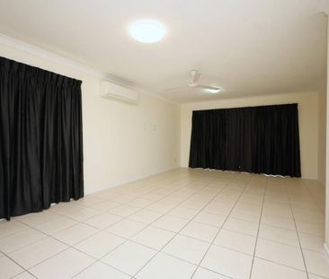 Fully Air Conditioned - Large Patio and Backyard with Rear Access - Photo 4