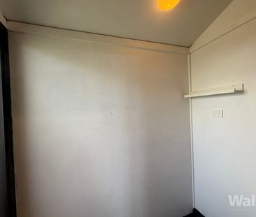 PLEASE DO NOT ATTEND THE PROPERTY BOOK YOUR ONLINE VIDEO TOUR – SEE... - Photo 4