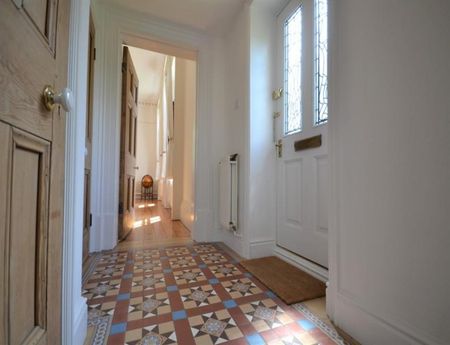 2 Bedroom Apartment To Let - Photo 5