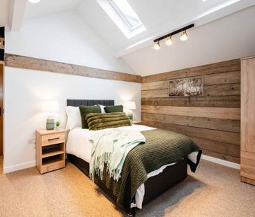 1 bedroom in a flat share to rent - Photo 2